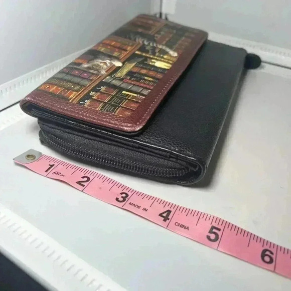 Charles Wysocki Classic Tails Women's Wallet - Picture 3 of 7